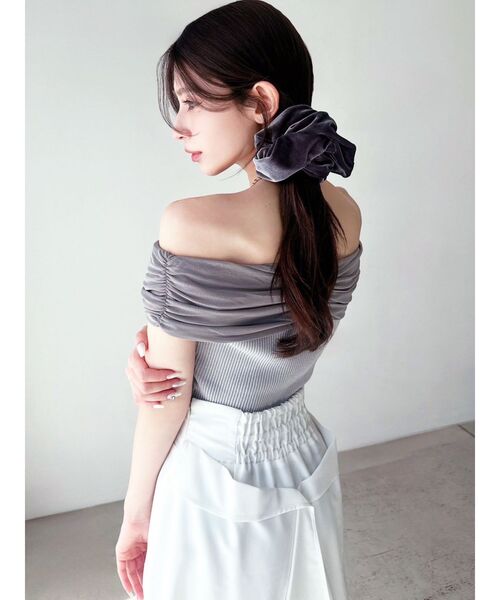 RESEXXY（リゼクシー）の「ベロアビックシュシュ（シュシュ・レディース・ブラック/グレー・FREE）」の5枚目の写真