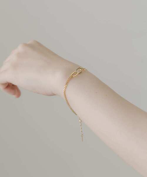 SMELLY（スメリー）の「ステンレスチェーンコンビブレスレット（ブレスレット・レディース・ゴールド・-）」の3枚目の写真