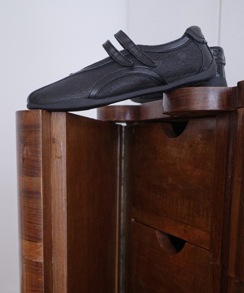 clor（クロル）の「TWIN SHEER MESH SNEAKERS（スニーカー・レディース・ベージュ/ブラック/シルバー・23.0cm/23.5cm/24.0cm/24.5cm/25.0cm）」の16枚目の写真