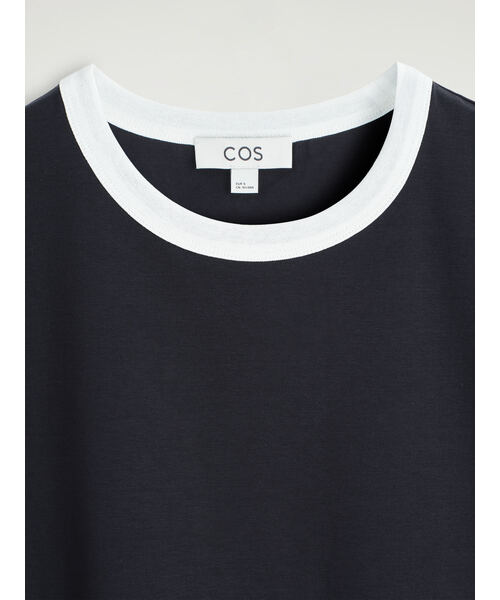 COS(コス)の「スリムリンガーTシャツ(Tシャツ/カットソー・レディース・ネイビー/ブラック/ホワイト系その他2/ホワイト系その他・XS/L/M/S)」の14枚目の写真