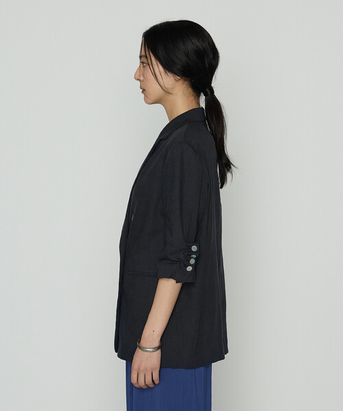 K.T KIYOKO TAKASE（キヨコタカセ）の「リネンストレッチ ダブルブレストジャケット（テーラードジャケット・レディース・ネイビー/ベージュ・9号/7号）」の10枚目の写真