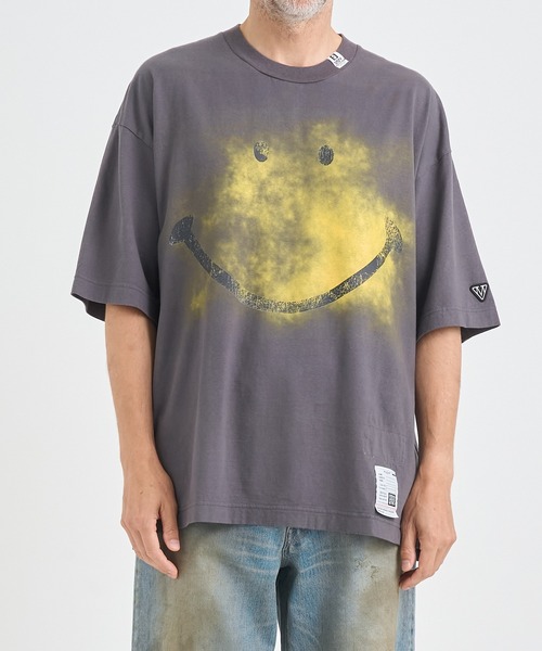 MIHARAYASUHIRO（ミハラヤスヒロ）の「【Maison MIHARAYASUHIRO / メゾンミハラヤスヒロ】SMILY FACE PRINTED TEE（Tシャツ/カットソー・メンズ・ブラック・44/46/48）」の6枚目の写真
