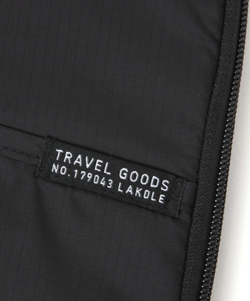 LAKOLE（ラコレ）の「ショルダーパスポートケース / 493704（パスポートケース・レディース・ブラック/グレー・FREE）」の7枚目の写真