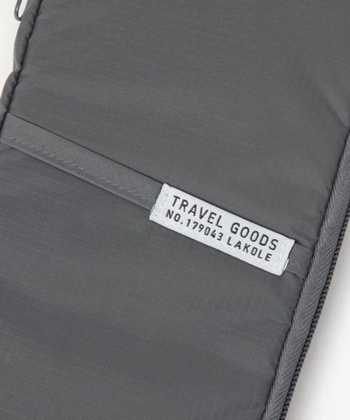 LAKOLE（ラコレ）の「ショルダーパスポートケース / 493704（パスポートケース・レディース・ブラック/グレー・FREE）」の13枚目の写真