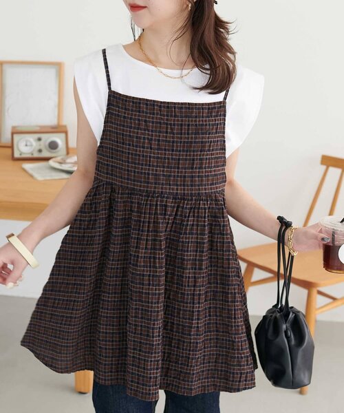 DISCOAT(ディスコート)の「【新色追加!】シャーリングチェックキャミチュニック(チュニック・レディース・ネイビー/ベージュ/アイボリー/ブラウン・FREE)」の6枚目の写真