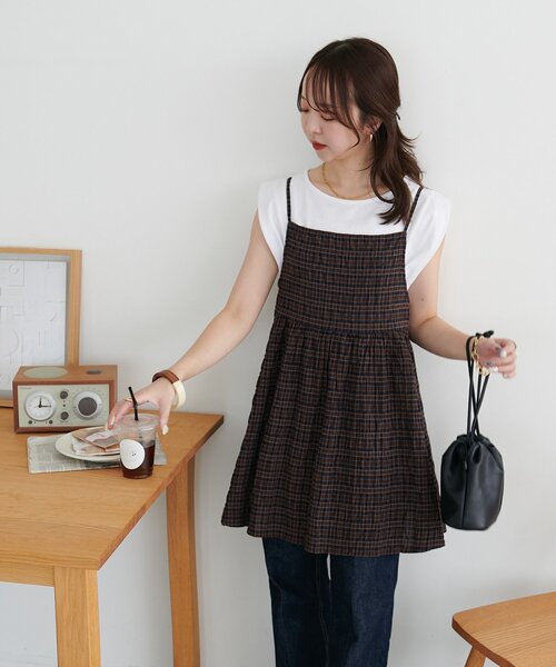 DISCOAT(ディスコート)の「【新色追加!】シャーリングチェックキャミチュニック(チュニック・レディース・ネイビー/ベージュ/アイボリー/ブラウン・FREE)」の7枚目の写真