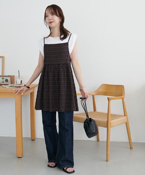 DISCOAT(ディスコート)の「【新色追加!】シャーリングチェックキャミチュニック(チュニック・レディース・ネイビー/ベージュ/アイボリー/ブラウン・FREE)」の12枚目の写真