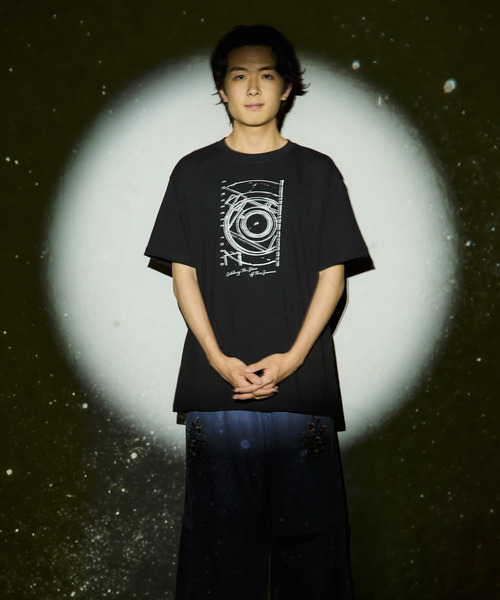 CONVERSE TOKYO(コンバーストウキョウ)の「【この夏の星を見る】TELESCOPE TEE(Tシャツ/カットソー・レディース・ブラック・FREE)」の2枚目の写真