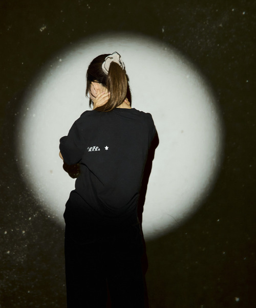 CONVERSE TOKYO(コンバーストウキョウ)の「【この夏の星を見る】TELESCOPE TEE(Tシャツ/カットソー・レディース・ブラック・FREE)」の6枚目の写真