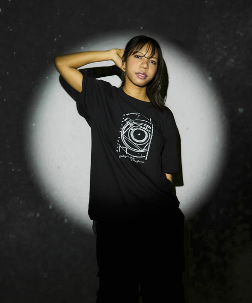 CONVERSE TOKYO(コンバーストウキョウ)の「【この夏の星を見る】TELESCOPE TEE(Tシャツ/カットソー・レディース・ブラック・FREE)」の7枚目の写真