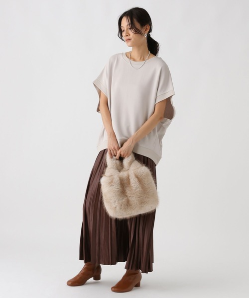 Elura（エルーラ）の「裏毛ドルマンプルオーバー/588164（Tシャツ/カットソー・レディース・ホワイト/チャコールグレー/ライトベージュ・FREE）」の14枚目の写真