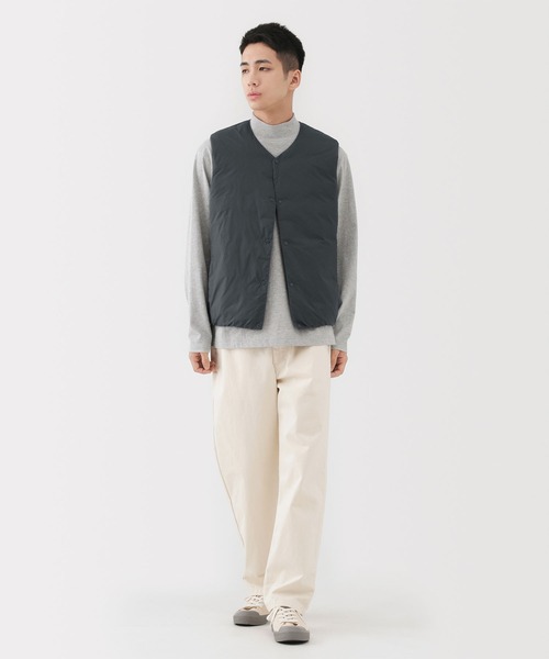 紳士 軽量ダウンポケッタブルノーカラーベスト（ダウンベスト）｜無印