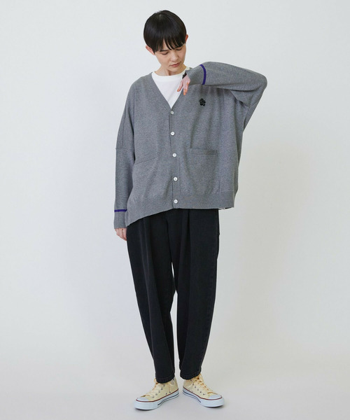 FRAPBOIS(フラボア)の「マークカーデ2(カーディガン/ボレロ・レディース・ブラック/グレー/レッド・2/1)」の18枚目の写真