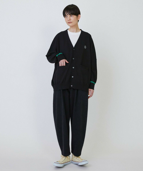 FRAPBOIS(フラボア)の「マークカーデ2(カーディガン/ボレロ・レディース・ブラック/グレー/レッド・2/1)」の22枚目の写真