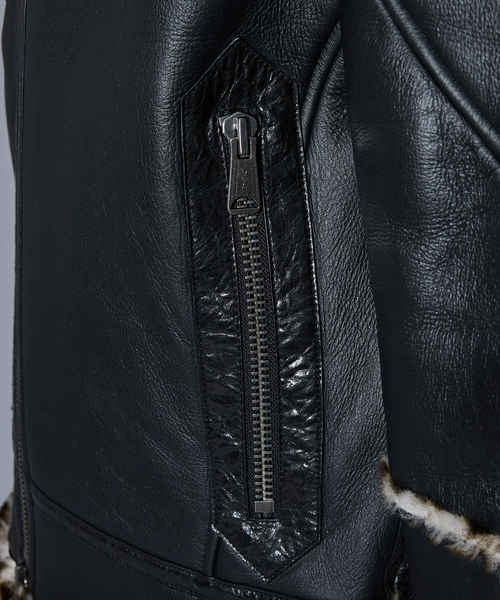 5351 POUR LES HOMMES（ゴーサンゴーイチプールオム）の「【25A/W】B-3 ムートン ライダース（ライダースジャケット・メンズ・ブラック/その他・50/48/46/44）」の10枚目の写真