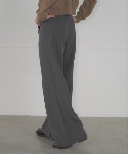 Mirette(ミレット)の「フロントリボンハイウエストスラックス ワイドシルエット / Front Ribbon High Waist Wide Slacks(スラックス・レディース・ブラック/チャコールグレー・SMALL/MEDIUM/LARGE)」の19枚目の写真