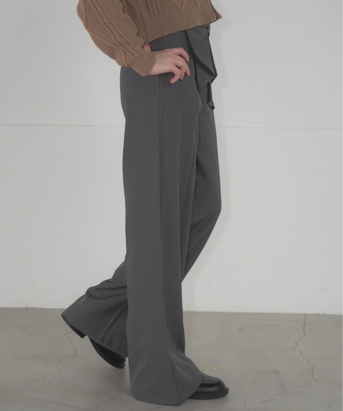 Mirette(ミレット)の「フロントリボンハイウエストスラックス ワイドシルエット / Front Ribbon High Waist Wide Slacks(スラックス・レディース・ブラック/チャコールグレー・SMALL/MEDIUM/LARGE)」の22枚目の写真
