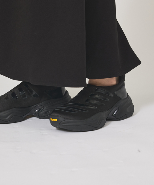 Au BANNISTER(オゥバニスター)の「【Vibram/ヴィブラムソール】ハンズフリースニーカー(スニーカー・レディース・ピンク/ダークブラウン/ブラック・S/M/L)」の8枚目の写真