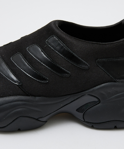 Au BANNISTER(オゥバニスター)の「【Vibram/ヴィブラムソール】ハンズフリースニーカー(スニーカー・レディース・ピンク/ダークブラウン/ブラック・S/M/L)」の10枚目の写真