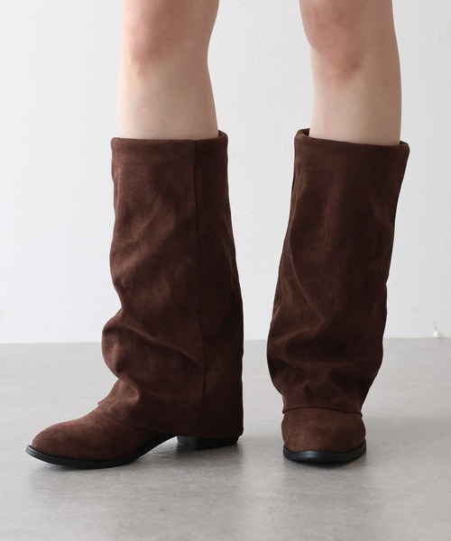 BLUEEAST(ブルーイースト)の「スウェードカバーブーツ(ブーツ・レディース・ブラック/ブラウン・MEDIUM/LARGE)」の2枚目の写真
