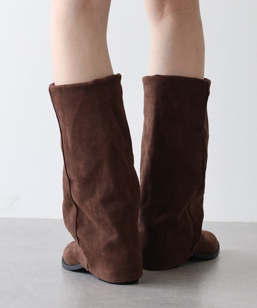 BLUEEAST(ブルーイースト)の「スウェードカバーブーツ(ブーツ・レディース・ブラック/ブラウン・MEDIUM/LARGE)」の4枚目の写真