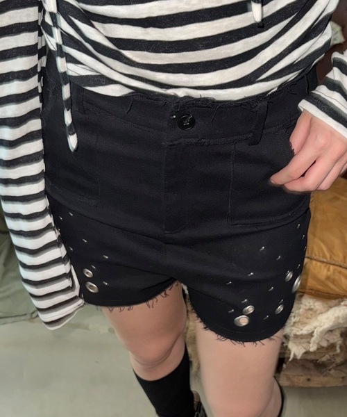 SHAGGIE(シャギー)の「【セットアップ】アイレットハイウエストショートパンツ(その他パンツ・レディース・ブラック/カーキ・MEDIUM/SMALL)」の3枚目の写真