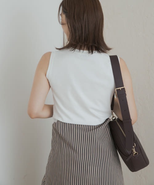 URBAN RESEARCH DOORS(アーバンリサーチドアーズ)の「クリアフライスノースリーブプルオーバー(Tシャツ/カットソー・レディース・ブラウン/オフホワイト/グレー・MEDIUM)」の15枚目の写真