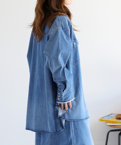 cepo（セポ）の「〈セットアップ対応〉ロゴ刺繍ロングデニムシャツ（シャツ/ブラウス・レディース・ブルー系3/ブルー系2・M）」の6枚目の写真