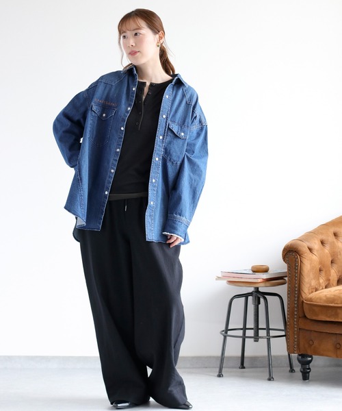 cepo（セポ）の「〈セットアップ対応〉ロゴ刺繍ロングデニムシャツ