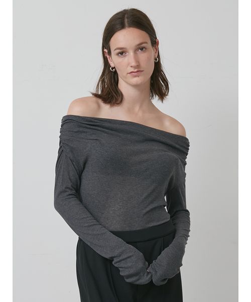 styling/（スタイリング）の「オフショルダーカットトップス（Tシャツ/カットソー・レディース・ラベンダー/ダークグレー/ブラック/ホワイト・F）」の6枚目の写真