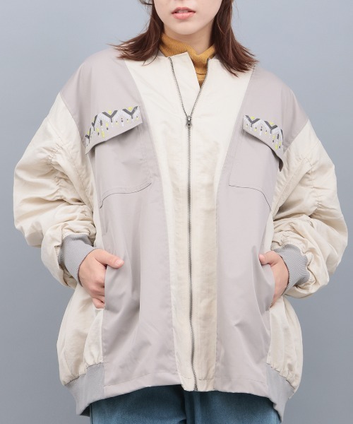 チチカカ（チチカカ）の「リメイク風切替MA-1（ブルゾン・レディース・カーキ/グレー/ブラック・FREE）」の2枚目の写真