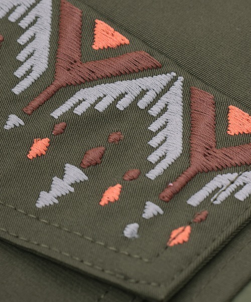 チチカカ（チチカカ）の「リメイク風切替MA-1（ブルゾン・レディース・カーキ/グレー/ブラック・FREE）」の20枚目の写真