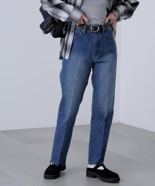 FREE'S MART(フリーズマート)の「センタープレススリムストレートデニム(その他パンツ・レディース・ブルー系その他5/ブラック系その他・SMALL/MEDIUM)」の21枚目の写真