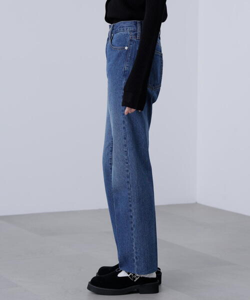 FREE'S MART(フリーズマート)の「センタープレススリムストレートデニム(その他パンツ・レディース・ブルー系その他5/ブラック系その他・SMALL/MEDIUM)」の17枚目の写真