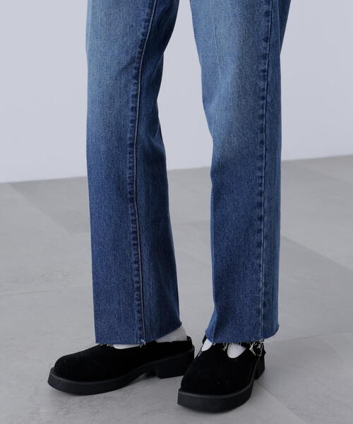 FREE'S MART(フリーズマート)の「センタープレススリムストレートデニム(その他パンツ・レディース・ブルー系その他5/ブラック系その他・SMALL/MEDIUM)」の12枚目の写真