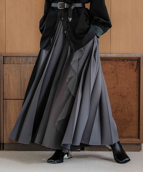 HARE（ハレ）の「シアーフリルプリーツスカート(HARE)（スカート・レディース・ボルドー/オフホワイト/ブラック/ブルー/チャコールグレー・FREE）」の4枚目の写真