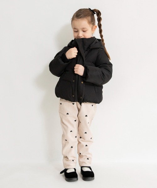 BRANSHES(ブランシェス)の「【プレミアムアウター】ダウンジャケット(ブルゾン・キッズ・グレイッシュベージュ/ブラック・100cm/110cm/120cm/130cm/140cm/150cm)」の11枚目の写真