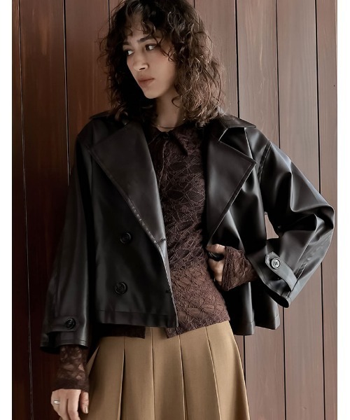 Re:EDIT（リエディ）の「[2025AW COLLECTION]フェイクレザートレンチジャケット（ライダースジャケット・レディース・ブラック/ブラウン・MEDIUM/LARGE）」の4枚目の写真