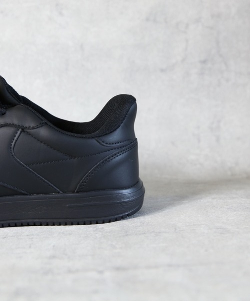 8(eight)(エイト)の「スポッと履ける 超軽量スニーカー ハンズフリー(スニーカー・メンズ・ホワイト/ブラック・25.0cm/25.5cm/26.0cm/27.0cm/28.0cm/26.5cm)」の7枚目の写真