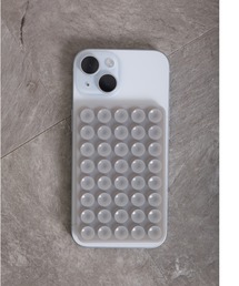 Vini（ヴィニ）の「マルチ吸盤シート（スマホグッズ）」
