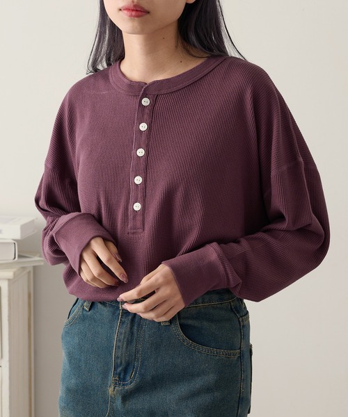 HANES(ヘインズ)の「【Hanes】ヘンリーネックオーバークルーネック HW4-C104(Tシャツ/カットソー・レディース・グレー/オフホワイト/ダークネイビー/レッド・FREE)」の1枚目の写真