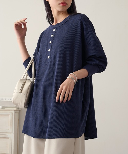 HANES(ヘインズ)の「【Hanes】ヘンリーネックオーバークルーネック HW4-C104(Tシャツ/カットソー・レディース・グレー/オフホワイト/ダークネイビー/レッド・FREE)」の22枚目の写真