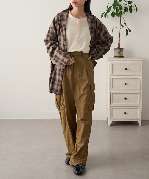 HANES(ヘインズ)の「【Hanes】ヘンリーネックオーバークルーネック HW4-C104(Tシャツ/カットソー・レディース・グレー/オフホワイト/ダークネイビー/レッド・FREE)」の15枚目の写真