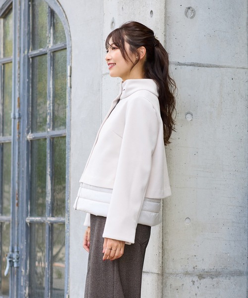 Rose Tiara（ローズティアラ）の「リボンカラードッキングショートコート（その他アウター・レディース・ベージュ/ブラック・46/42/38）」の4枚目の写真