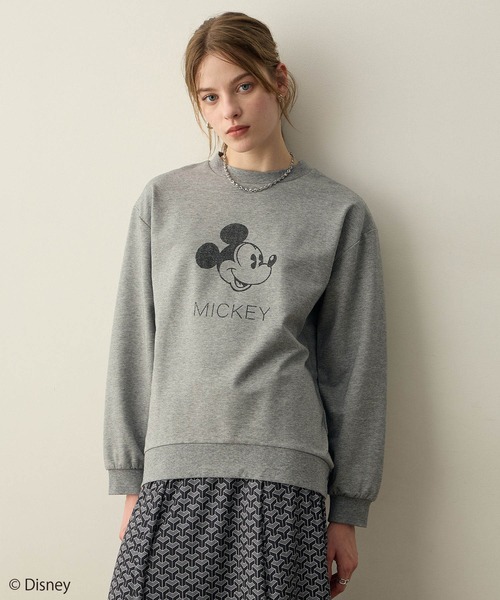 LE SOUK HOLIDAY（ルスークホリデー）の「Mickey Mouse／モチーフスウェット（スウェット・レディース・ライトグレー/オフホワイト/ワイン・M/L）」の2枚目の写真