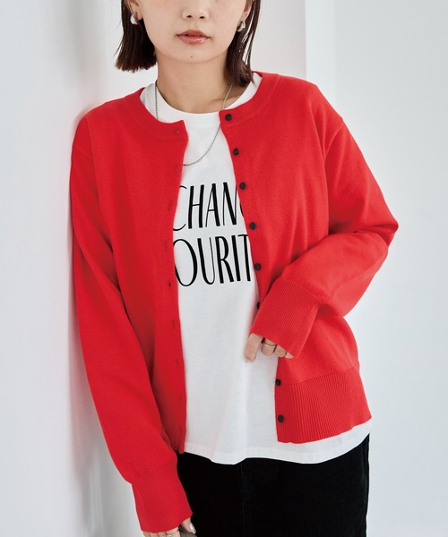 LAVEANGE（ラビアンジェ）の「【洗える】ボタン配色ニットカーデ（カーディガン/ボレロ・レディース・レッド/ブラック/グレイッシュベージュ・F/3L/4L）」の4枚目の写真