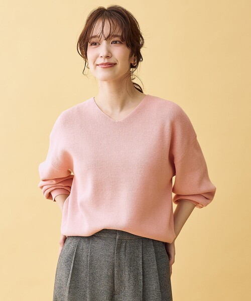 ANY(エニィ)の「【8色展開】Vネックデイリーニット(ニット/セーター・レディース・ベージュ系2/ダークグリーン系/ピンク系/グレー系2/レッド系/アイボリー系/ブルー系/ブラック系・F)」の7枚目の写真