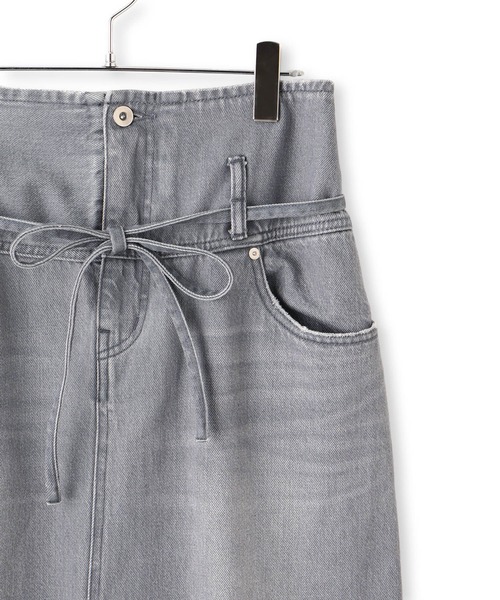 ADAM ET ROPE'（アダムエロペ）の「ローウエストデニムスカート（デニムスカート・レディース・ブラック/ライトグレー・36/38）」の6枚目の写真