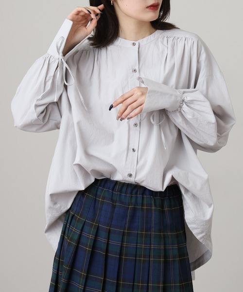 OMNES(オムネス)の「製品洗いコットンブロード袖口リボンオーバーシャツ(シャツ/ブラウス・レディース・ホワイト/ブルー系その他/ライトグレー・FREE)」の22枚目の写真