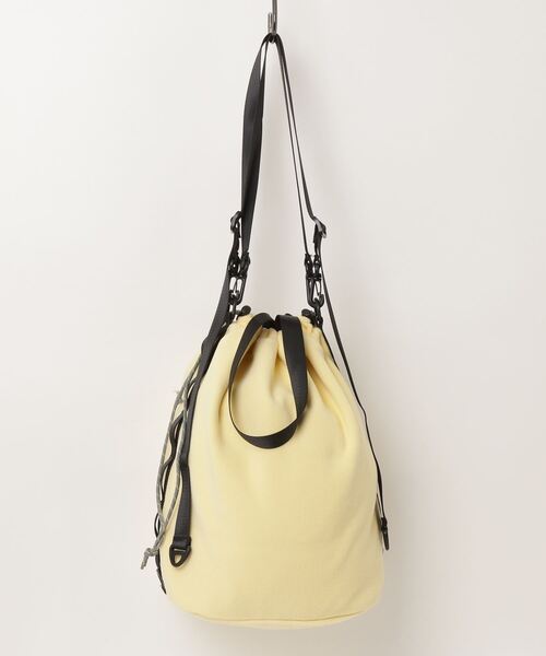 KiU（キウ）の「キウ KiU FLEECE DRAWSTRING BAG LARGE（ショルダーバッグ・メンズ・その他・ONE SIZE）」の2枚目の写真